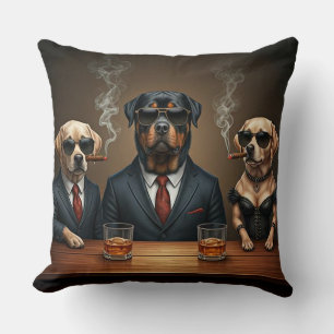 Rottie, Lab en Chihuahua Hond Ontmoeting met Drink Kussen