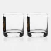 Rottie Maximus met een drankje Whisky Glas (Links)