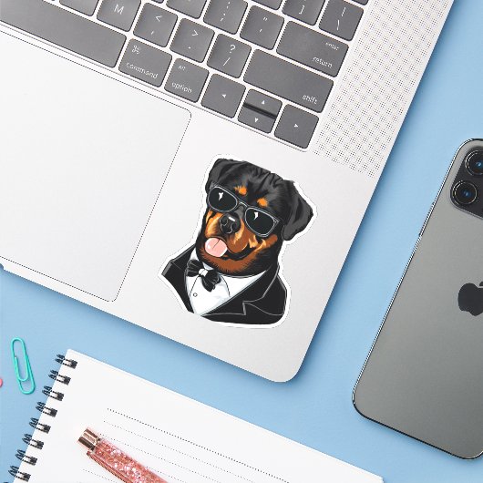 Rottweiler De Bodyguard Sticker (Laptop met iPhone)