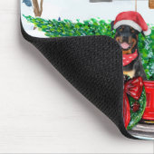 Rottweiler Dog in kerstcadeauwagen Muismat (Hoek)