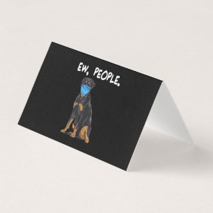 Rottweiler een paar mensen hond draagt gezichtsmas kaart