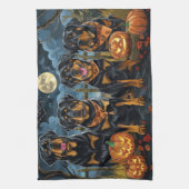 Rottweiler Halloween Spooky Theedoek (Verticaal)