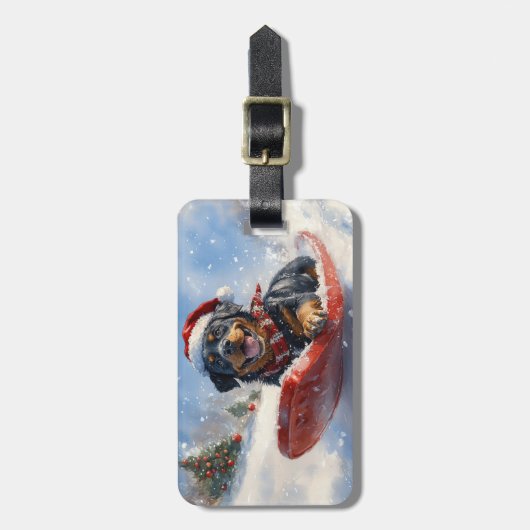 Rottweiler Hond in Sledge Laat het Sneeuw Kerstmis Bagagelabel (Voorkant verticaal)