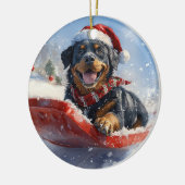 Rottweiler Hond in Sledge Laat het Sneeuw Kerstmis Keramisch Ornament (Links)