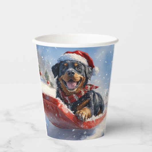 Rottweiler Hond in Sledge Laat het Sneeuw Kerstmis Papieren Bekers (Voorkant)