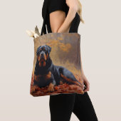 Rottweiler in Herfstbladeren Herfst Inspire Tote Bag (Dichtbij)