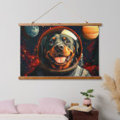 Rottweiler Ontdekt Hangend Wandkleed (Slaapkamer)