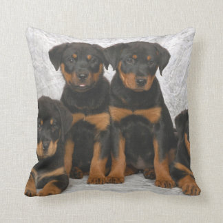 Rottweiler-puppies Kussen