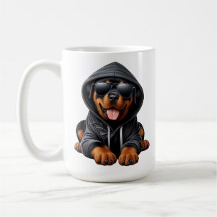 Rottweiler Puppy in capuchontrui Koffiemok