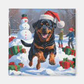 Rottweiler Rent in de Sneeuw met Kerstmuts Magneet (Voorkant)