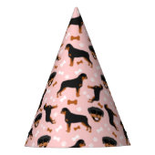 Rottweiler roteert roze meidenschilderpatroon feesthoedjes (Voorkant)