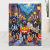 Rottweiler Trick-or-Treating In Halloween Costumes Kaart (Voorkant)
