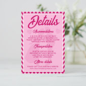 Rouge Roze Chevron Trouwwebsite Informatiekaartje (Staand voorkant)