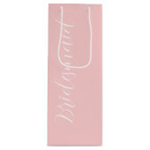 Rouge Roze Gestileerde Script Trouw Bruidsmeisje Wijn Cadeautas (Voorkant)