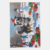 Rough Collie Hardlopen in Sneeuw Met Kerst Pet Theedoek (Verticaal)