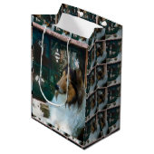 Rough Collie Kerstmis Medium Cadeauzakje (Voorkant Gekanteld)