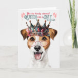 Rough Jack Russell Queen for Day Funny Birthday Kaart<br><div class="desc">Een bloemkroon bewondert het hoofd van deze schattige Jack Russell om een vooraanstaand en grappig verjaardagskaart voor het hondenliefhebber te creëer,  en om hen een dag voor een koningin te wensen.</div>