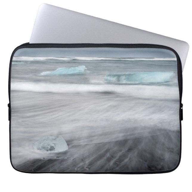 Rough Seascape with ice, ijsland Laptop Sleeve (Voorkant)