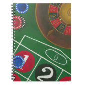 Roulette-tabel met chips en wiel notitieboek (Voorkant)