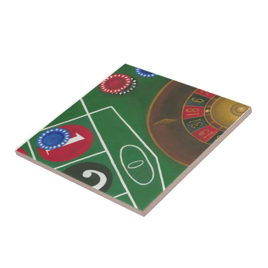 Roulette-tabel met chips en wiel tegeltje (Zijkant)