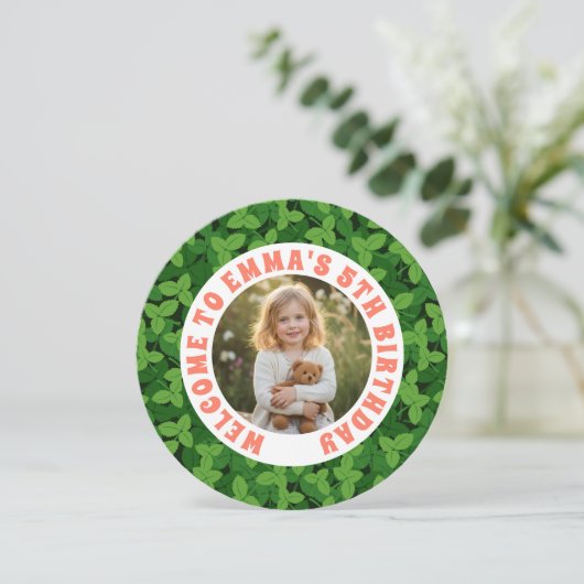 Round Custom Photo & Leaf Birthday Invitation Feestdagenkaart (Staand voorkant)