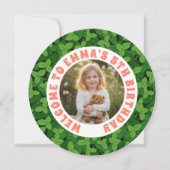 Round Custom Photo & Leaf Birthday Invitation Feestdagenkaart (Voorkant)