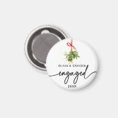 Round Mistletoe Engaged Magnet Keepsake (Voorkant / Achterkant)