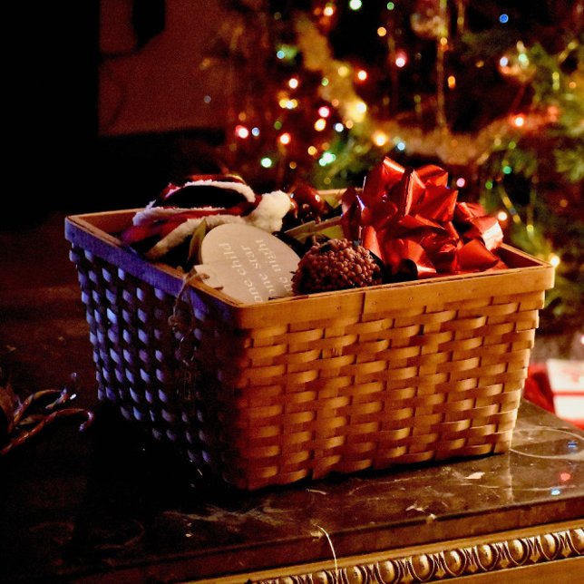 Round Pillow Rond Kussen (Christmas Dreams by Sherry Lee St Clair McDowell)