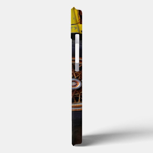 Rousty Roadmaster Tire, met pellen geel geverfde a Case-Mate iPhone Case (Achterkant / Links)