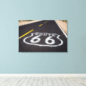 Route 66 snelwegmarkering, Arizona Canvas Afdruk (Insitu (Houten vloer))