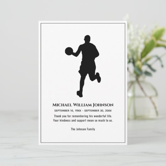 Rouwdienst Herdenking Zwart en Wit Basketballer Bedankkaart (Staand voorkant)