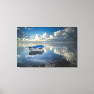 Row Boat op het water Canvas Afdruk