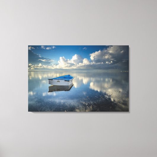 Row Boat op het water Canvas Afdruk (Voorkant)