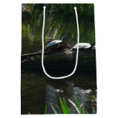 Row of Turtles Green Nature Photo Medium Cadeauzakje (Achterkant)