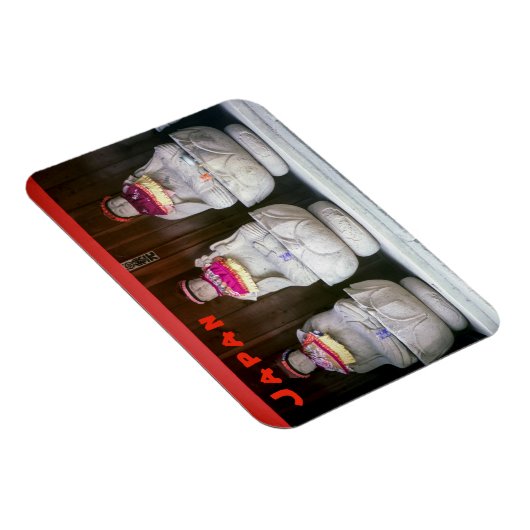 Row van Jizo monk standbeelden met bib en pet - Ja Magneet (Rechterzijde)