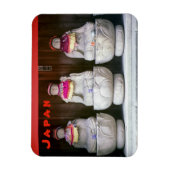 Row van Jizo monk standbeelden met bib en pet - Ja Magneet (Verticaal)