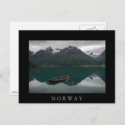 Rowboot met bergen reflectie in Noorwegen Briefkaart (Voorkant / Achterkant)