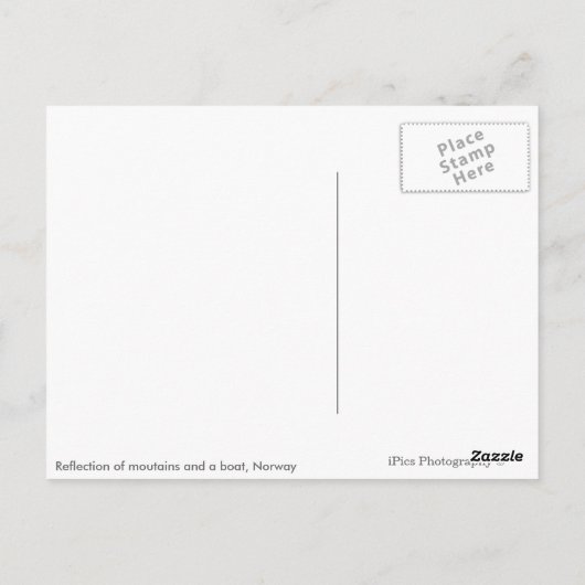 Rowboot met bergen reflectie in Noorwegen Briefkaart (Achterkant)