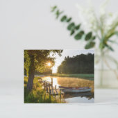 Rowboot Moored bij Lake Briefkaart (Staand voorkant)