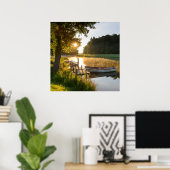 Rowboot Moored bij Lake Poster (Thuiskantoor)