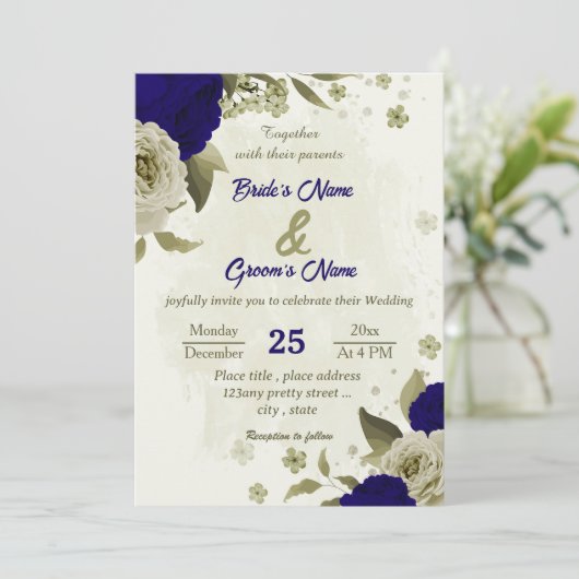 Royal blauw beige bloemen botanische bruiloft kaart (Staand voorkant)