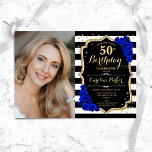 Royal blauw zwart wit strepen foto 50e verjaardag kaart<br><div class="desc">Elegante bloemenvrouwelijke 50e verjaardagsuitnodiging met uw foto. Glam zwart wit koningsblauw ontwerp met faux glitter goud. Beschikt over zwarte en witte strepen, saffierblauwe rozen, scriptlettertype en confetti. Perfect voor een stijlvol volwassen feestje. Personaliseer met je eigen gegevens. Kan voor om het even welke leeftijd worden aangepast! Gedrukte Zazzle-uitnodigingen of direct...</div>