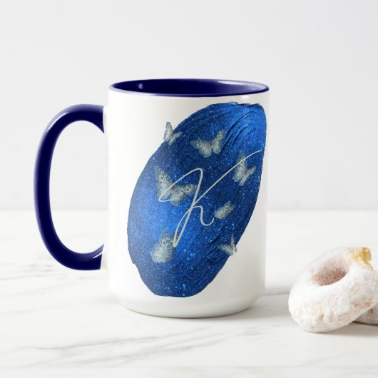 Royal Blue Butterflies Initialen Letter K Monogram Mok (Met donut)
