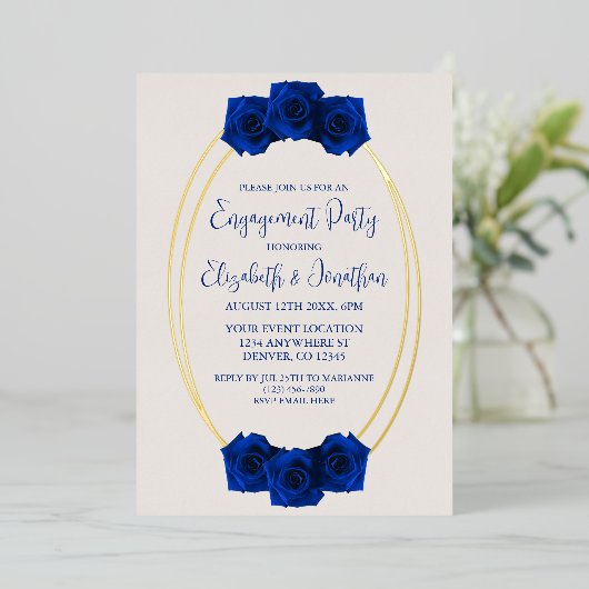 Royal Blue en Gold Geometric Engagement Party Folie Uitnodiging (Staand Voorkant)