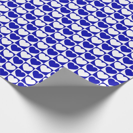 Royal Blue en White gebarsten patroon met harten Cadeaupapier (Hoek)
