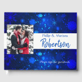 Royal Blue en White Snowflakes Winter Wedding Gastenboek (Voorkant)