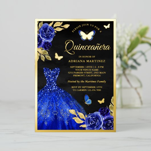 Royal Blue Floral Black Quinceanera Gold Folie Uitnodiging (Staand Voorkant)