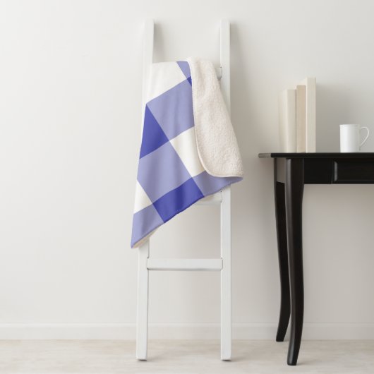 Royal Blue Gingham Pattern Sherpa Deken (In situ)