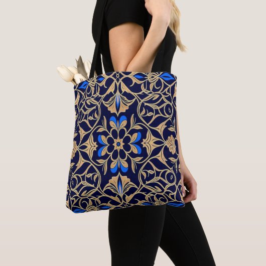 Royal Blue & Gold Floral Elegance Pattern Tote Bag (Dichtbij)