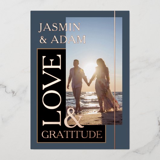 Royal Blue Gold Foto Bruiloft Liefde en Dankbaarhe Folie Uitnodiging (Voorkant)